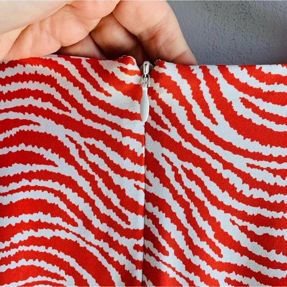 J. McLaughlin Dress 'Radio Waves' 'Sophia' Stretch Sheath Catalina Cloth Medium - Picture 3 of 6